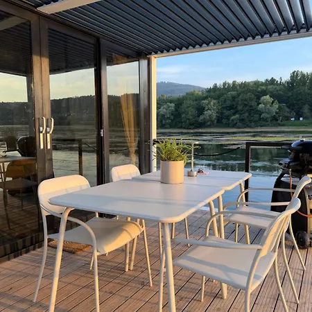 Botel Design-hausboot Am Rheinsteig