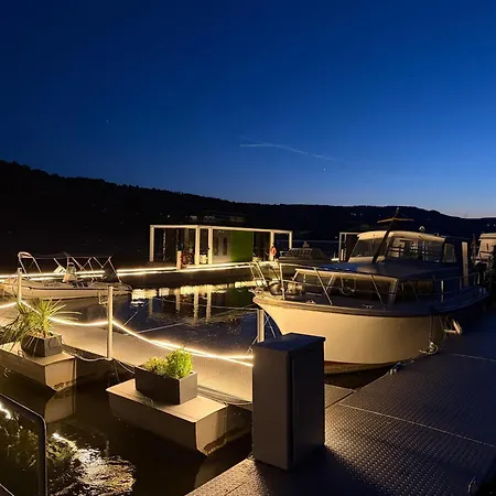 Design-hausboot Am Rheinsteig