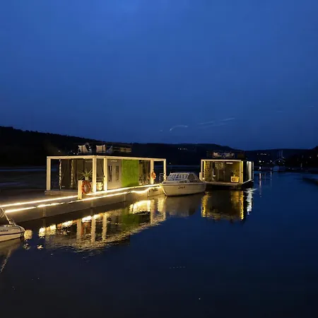 Burgflotte Modern 2 - Design-hausboot Mit Dachterrasse, Ideal Fuer Paare Und Freunde Holiday home *